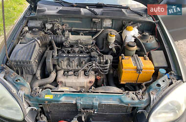 Седан Daewoo Lanos 1999 в 
