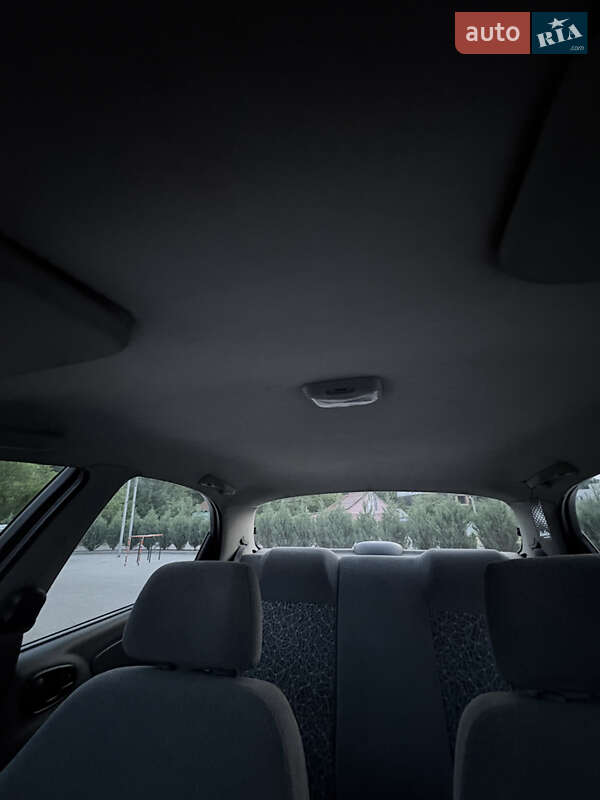 Седан Daewoo Lanos 2009 в Полтаві