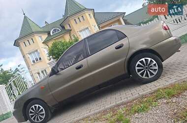 Седан Daewoo Lanos 2004 в Чернівцях