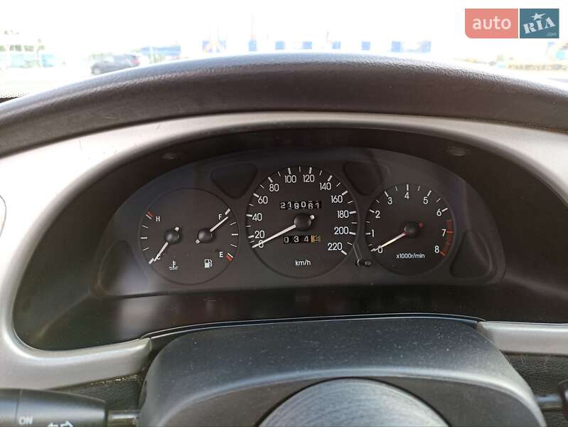 Хэтчбек Daewoo Lanos 2003 в Киеве