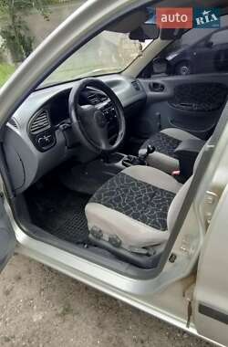 Седан Daewoo Lanos 2004 в 