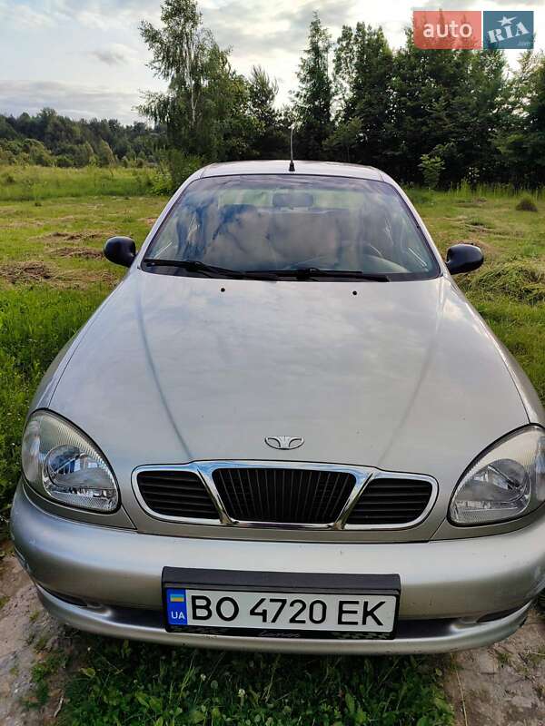 Седан Daewoo Lanos 2004 в Кременці