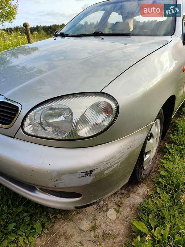 Седан Daewoo Lanos 2004 в Кременці