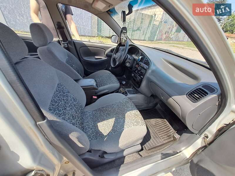 Седан Daewoo Lanos 2008 в Шевченкове
