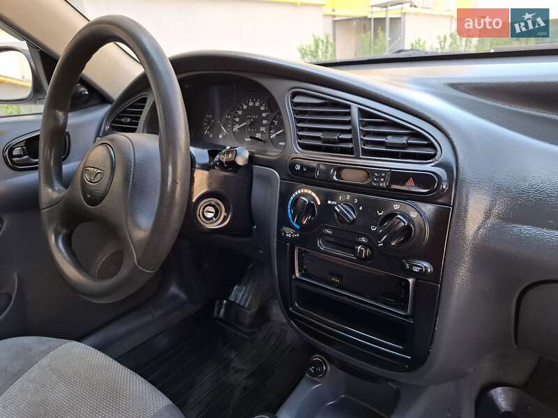Седан Daewoo Lanos 2002 в Одессе
