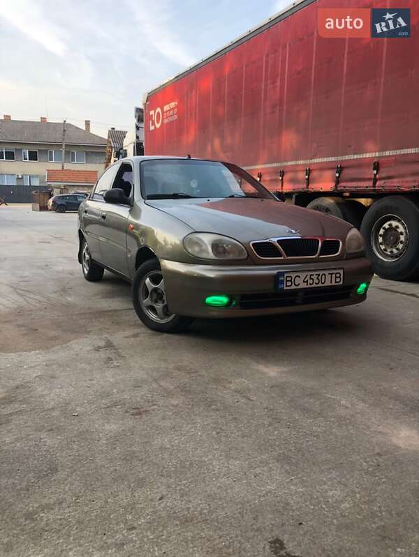 Седан Daewoo Lanos 2003 в Жовкве