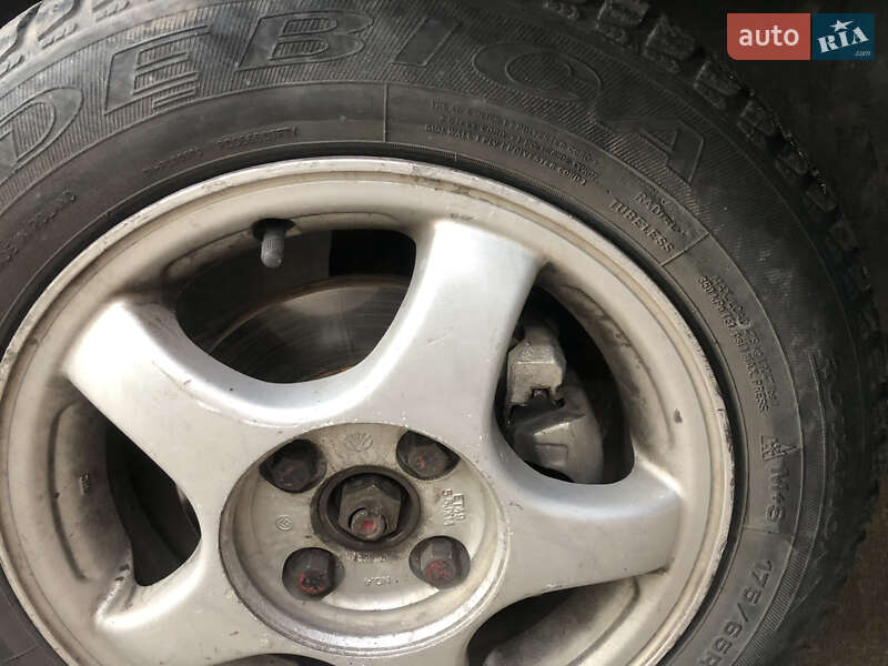 Седан Daewoo Lanos 2003 в Жовкве