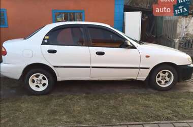 Седан Daewoo Lanos 1998 в Узині