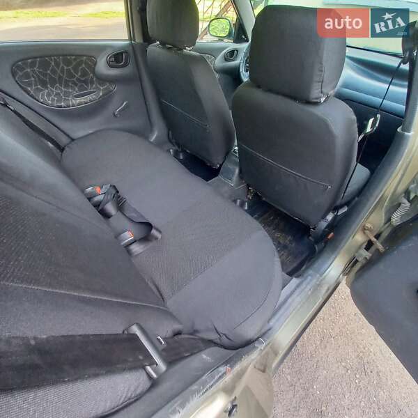 Седан Daewoo Lanos 2003 в Львове