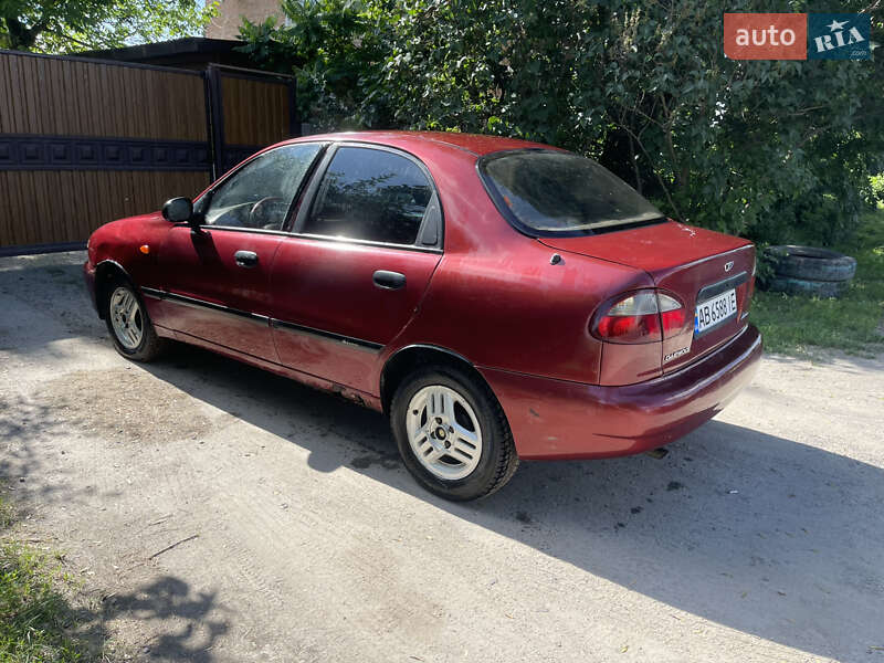 Седан Daewoo Lanos 2002 в Виннице