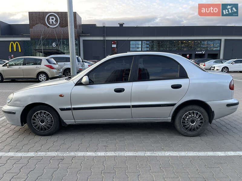 Седан Daewoo Lanos 2003 в Киеве