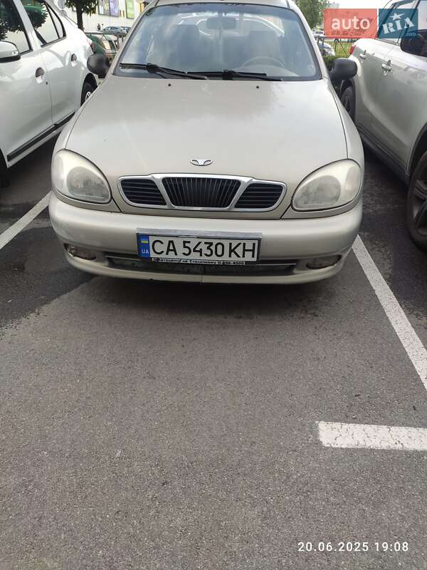 Седан Daewoo Lanos 2008 в Гатне