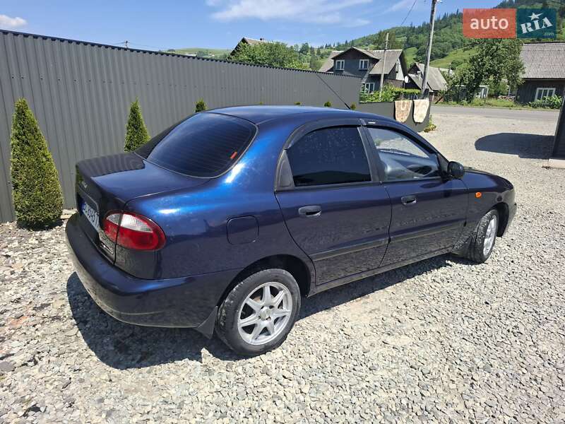 Седан Daewoo Lanos 2003 в Рахове