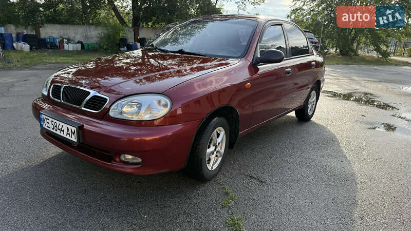 Седан Daewoo Lanos 2002 в Дніпрі