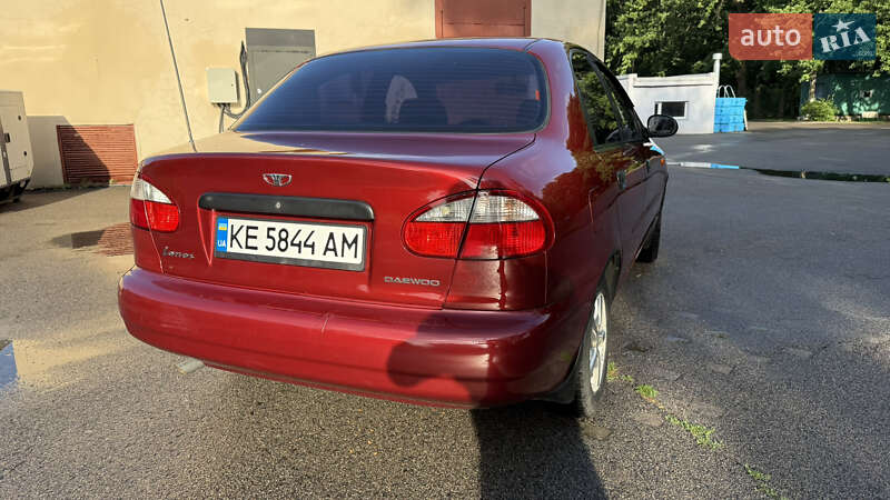 Седан Daewoo Lanos 2002 в Дніпрі