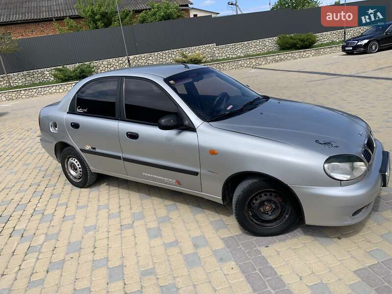Седан Daewoo Lanos 2004 в Тернополі