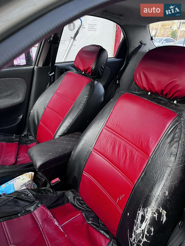 Седан Daewoo Lanos 2006 в Прилуках