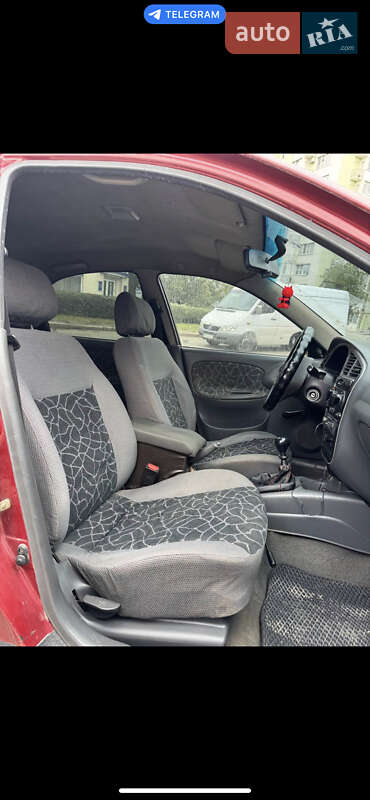 Седан Daewoo Lanos 2002 в Николаеве