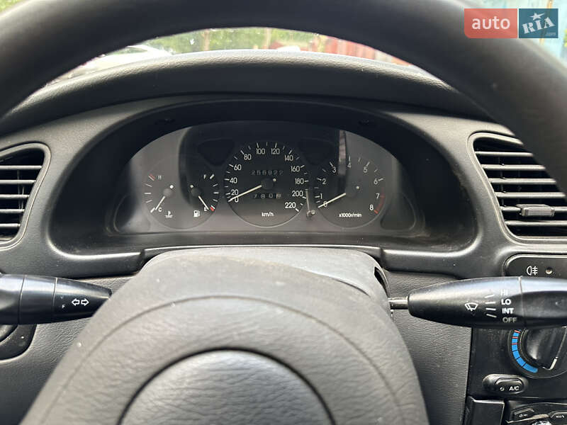 Седан Daewoo Lanos 2004 в Днепре