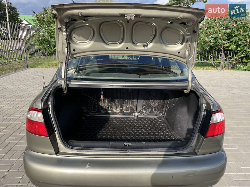 Седан Daewoo Lanos 2002 в Близнюках