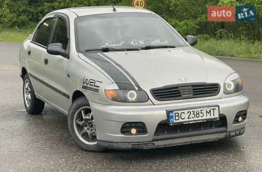 Седан Daewoo Lanos 2003 в Жовкві