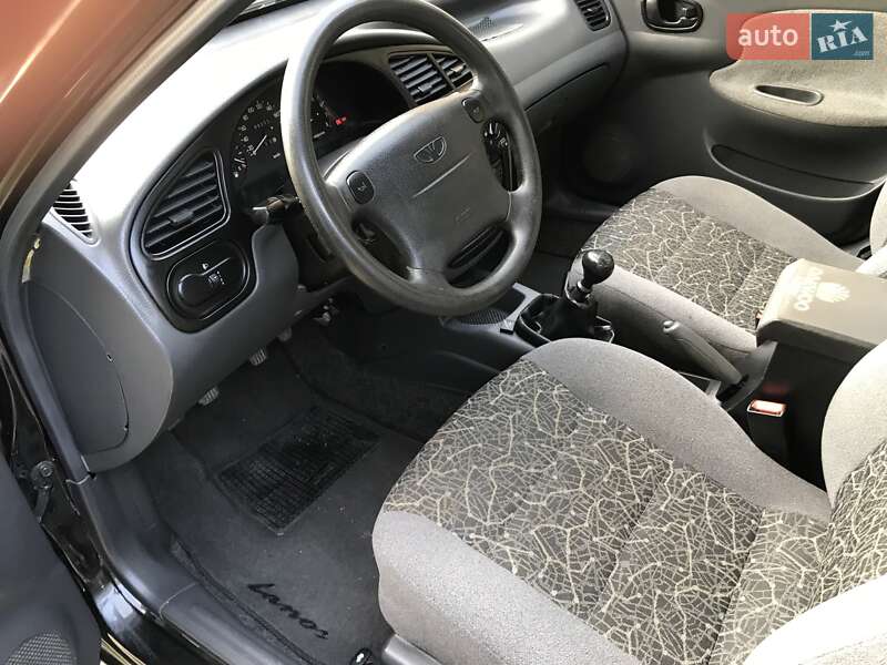 Седан Daewoo Lanos 2008 в Гусятині