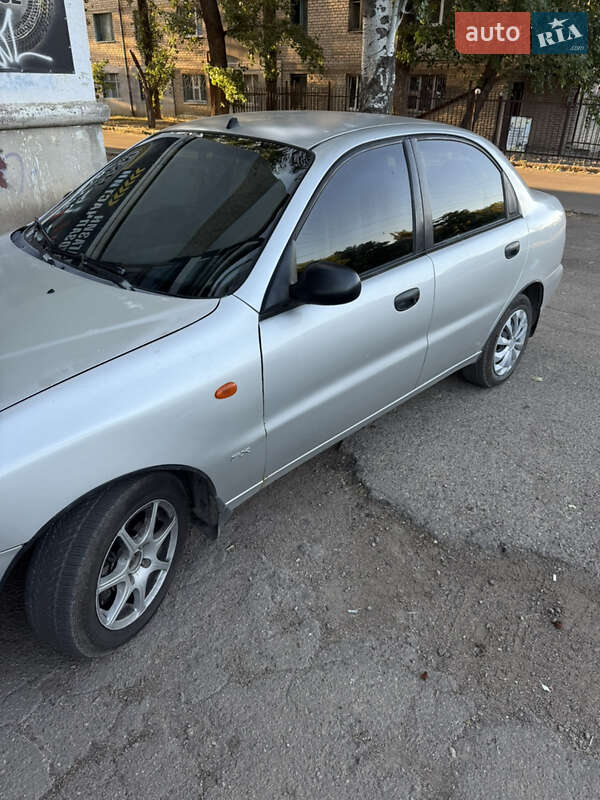 Седан Daewoo Lanos 2004 в Николаеве фото 3 Седан Daewoo Lanos 2004 в Николаеве