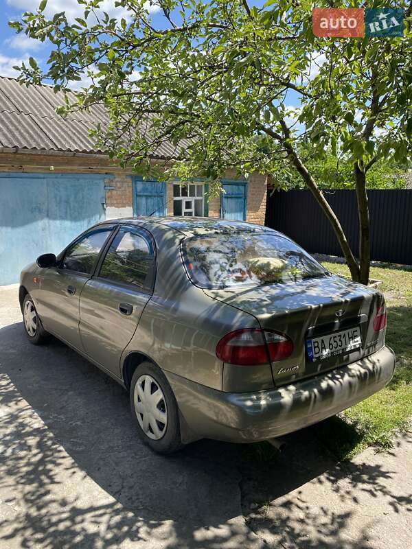Седан Daewoo Lanos 2004 в Кропивницком