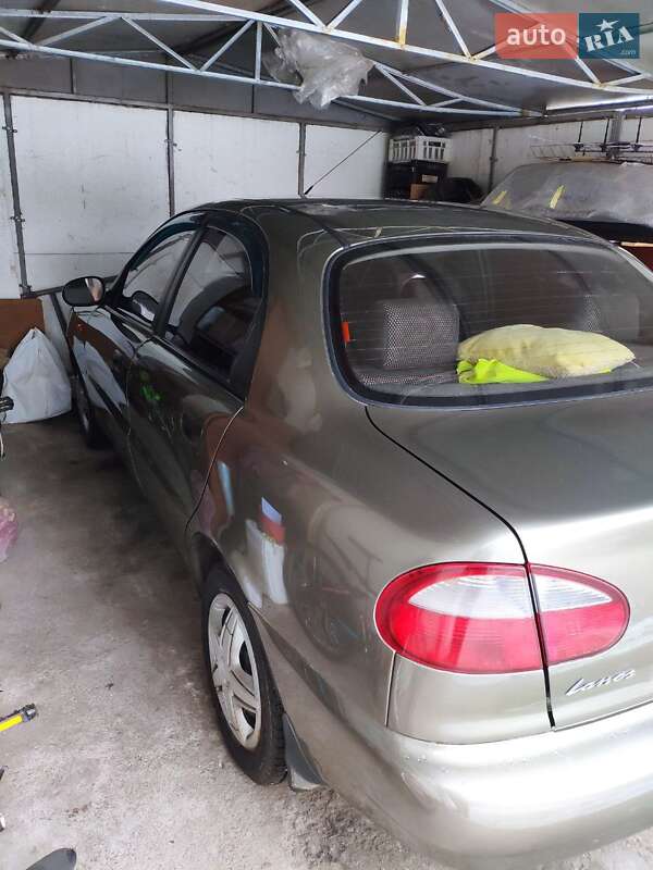 Седан Daewoo Lanos 2004 в Кропивницком