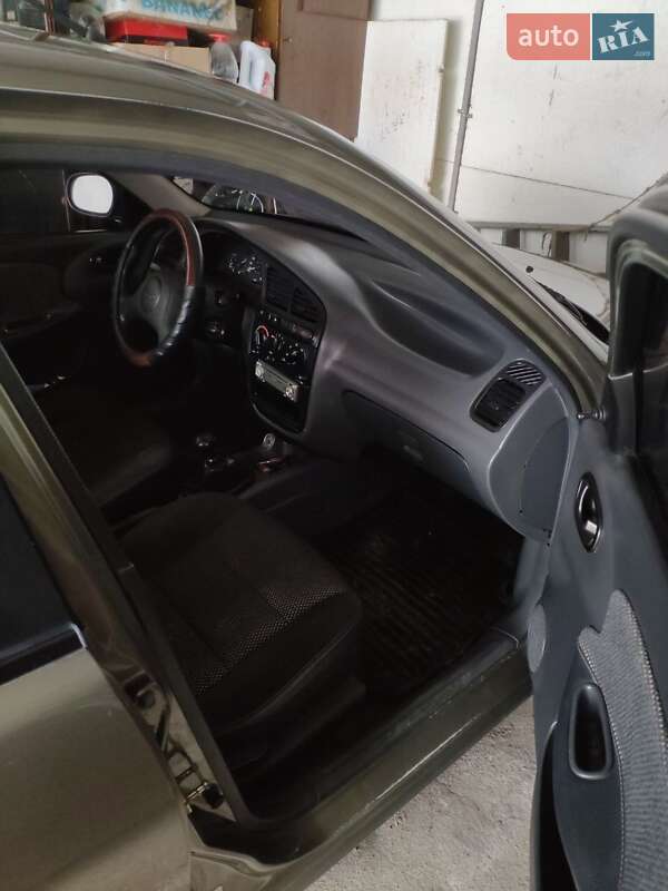 Седан Daewoo Lanos 2004 в Кропивницком