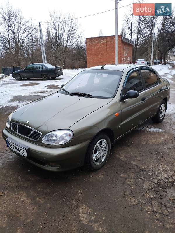 Седан Daewoo Lanos 2004 в Кропивницком