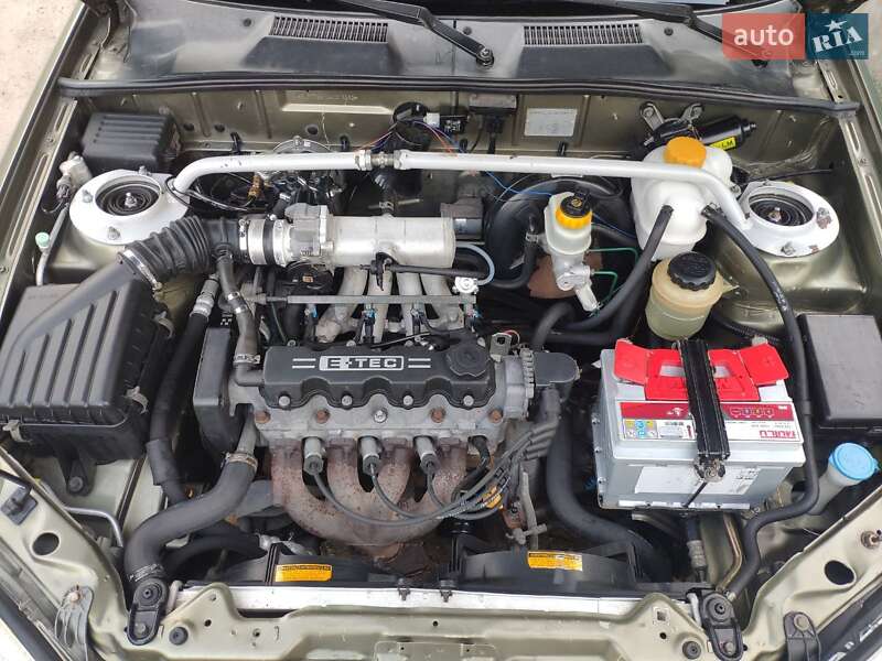 Седан Daewoo Lanos 2004 в Кропивницком