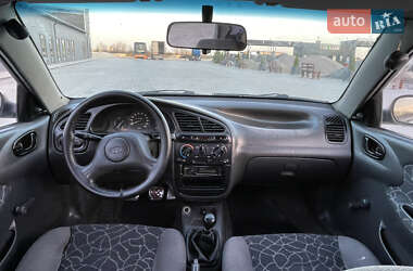Седан Daewoo Lanos 2002 в 