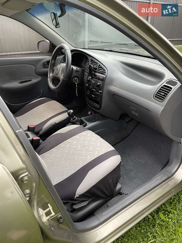 Седан Daewoo Lanos 2006 в Львові