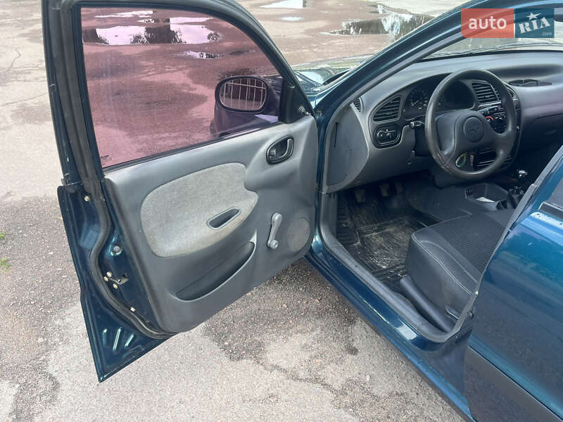 Седан Daewoo Lanos 2005 в Киеве