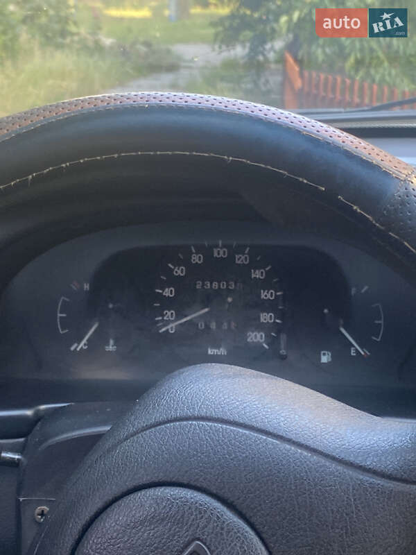 Седан Daewoo Lanos 1998 в Каневе