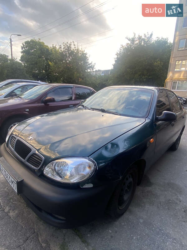 Седан Daewoo Lanos 1998 в Каневе