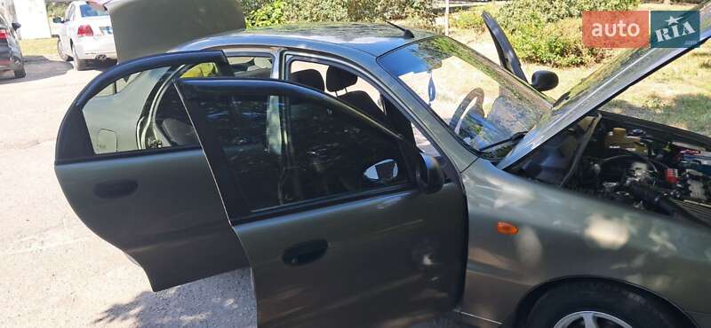 Хэтчбек Daewoo Lanos 2003 в Днепре