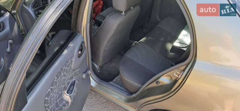 Хэтчбек Daewoo Lanos 2003 в Днепре