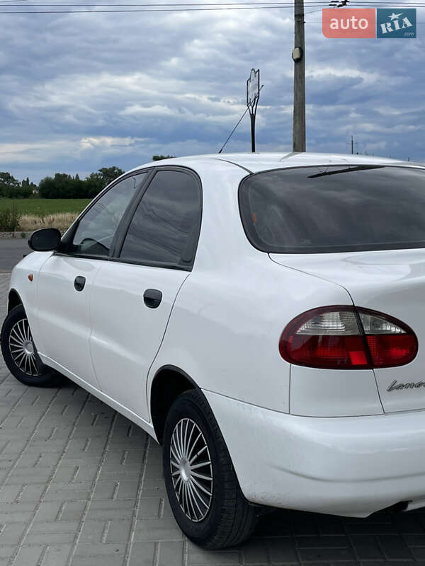 Седан Daewoo Lanos 2004 в Черкассах