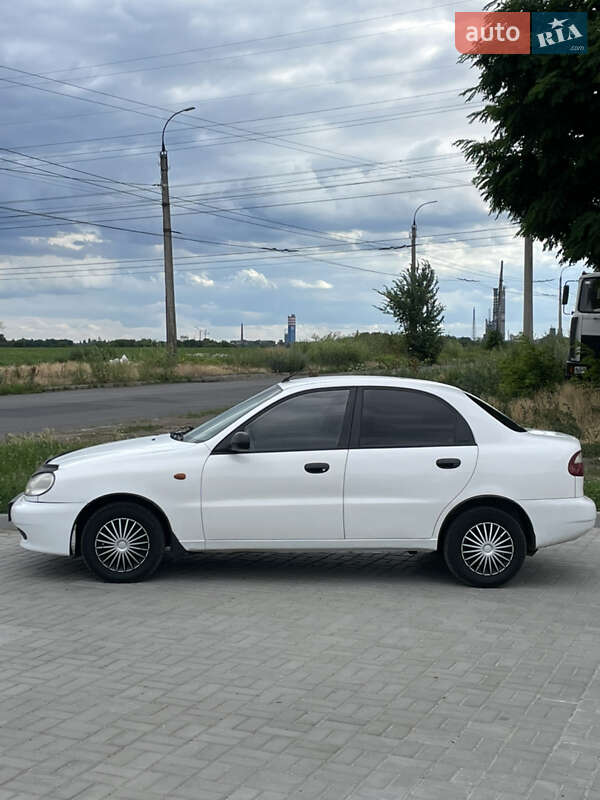 Седан Daewoo Lanos 2004 в Черкассах