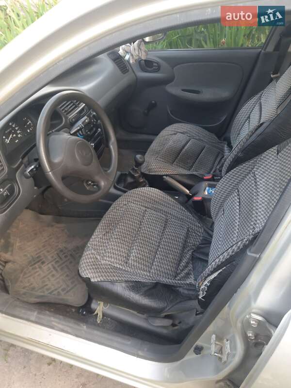 Седан Daewoo Lanos 2006 в Чернобае