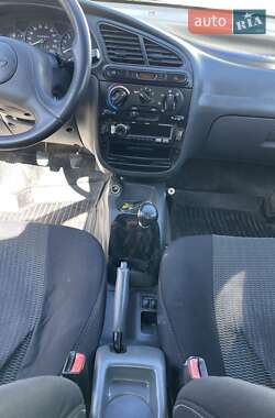 Седан Daewoo Lanos 1999 в 