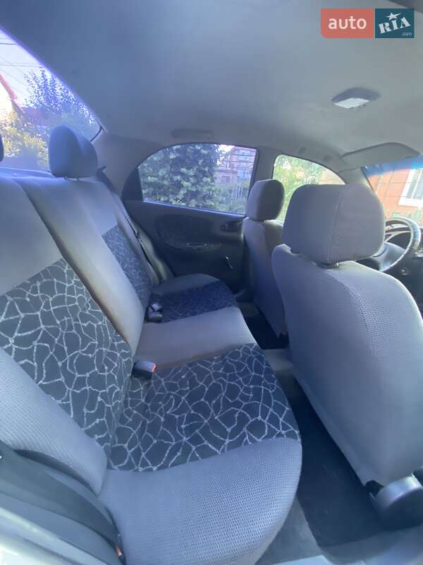 Седан Daewoo Lanos 2004 в Ужгороде