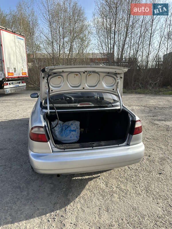 Седан Daewoo Lanos 2008 в Ровно