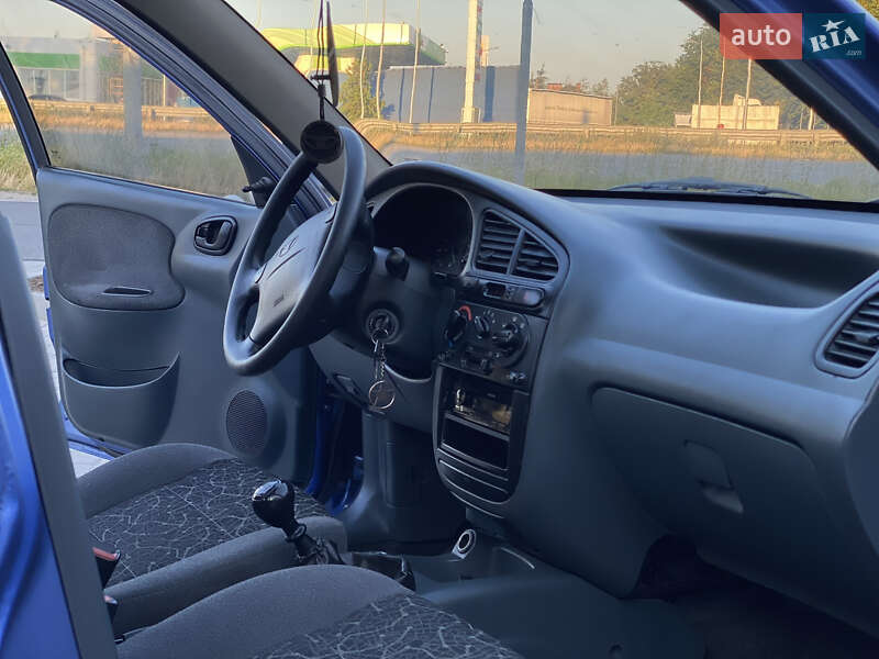 Седан Daewoo Lanos 2006 в Дніпрі