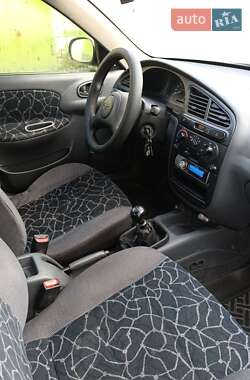 Седан Daewoo Lanos 2004 в 