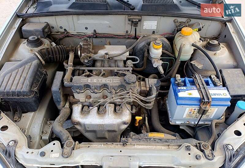 Седан Daewoo Lanos 2005 в Охтирці