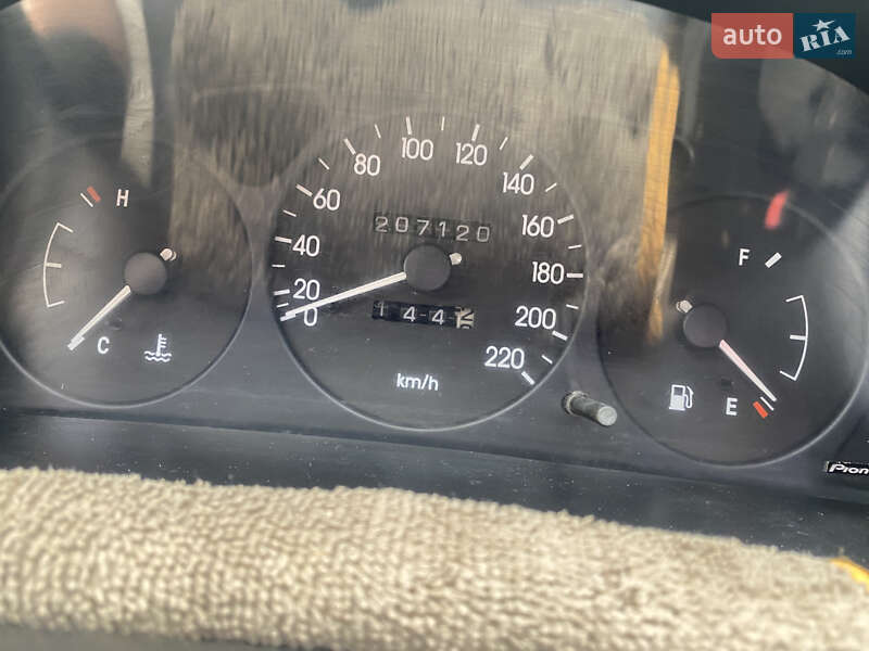 Седан Daewoo Lanos 2003 в Львове