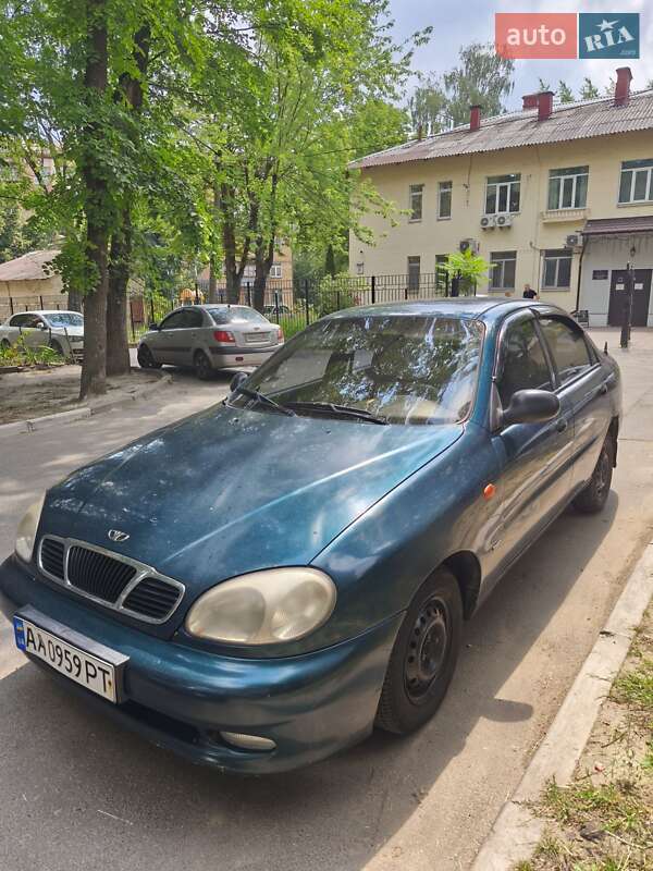 Седан Daewoo Lanos 2002 в Києві